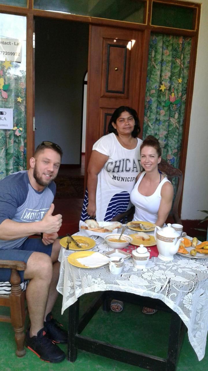 Bed and Breakfast Vivid Lanka Bentota Esterno foto