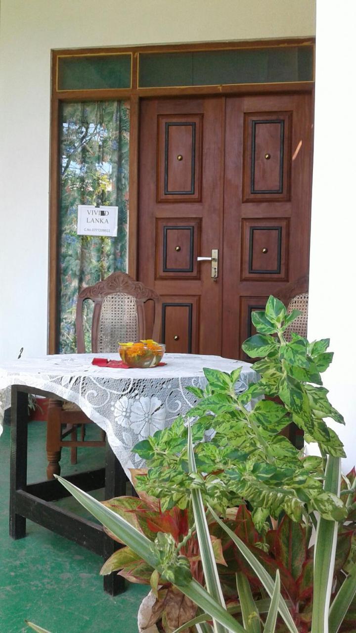 Bed and Breakfast Vivid Lanka Bentota Esterno foto