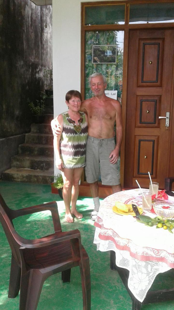 Bed and Breakfast Vivid Lanka Bentota Esterno foto