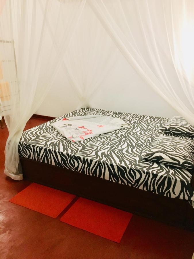 Bed and Breakfast Vivid Lanka Bentota Esterno foto