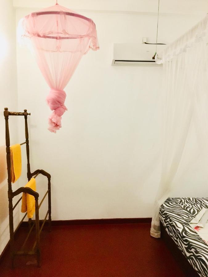 Bed and Breakfast Vivid Lanka Bentota Esterno foto